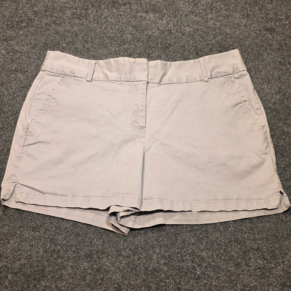 Loft Women 10 Light Gray Chino Shorts Mid Rise Capsule Preppy Clean Girl Neutral
